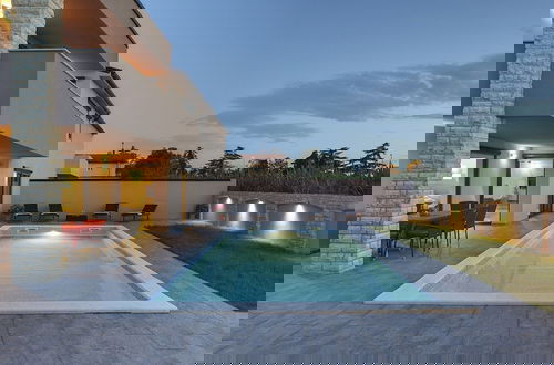 Foto 12 - Super Modern Villa With Private Pool