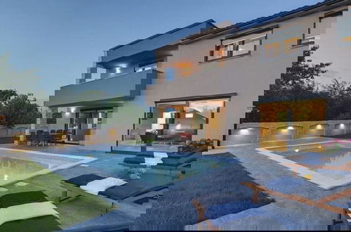 Foto 14 - Super Modern Villa With Private Pool