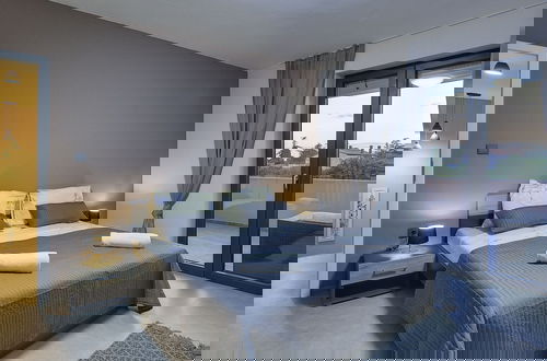 Foto 3 - Super Modern Villa With Private Pool