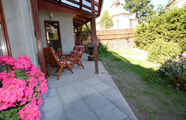 Mountain Home With Garden - Photo 32