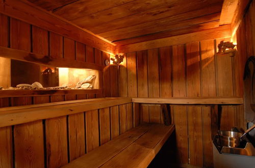 Foto 18 - Opulent Chalet in Thirimont With Turkish Steambath & Sauna