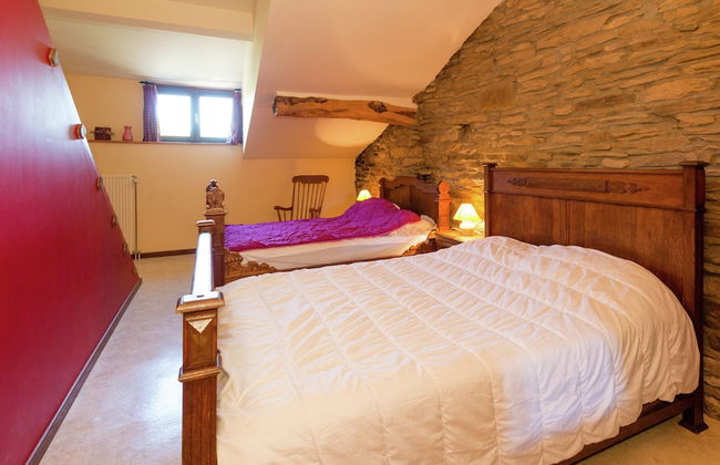 Farmhouse Situated at the Edge of the Woods - Foto 12