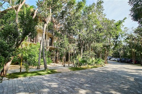 Foto 31 - Stunning 2BR Boho Style Private Pool Garden Gated Community 24 7 Security Concierge