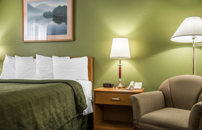 Hudson Inn & Suites - Foto 10