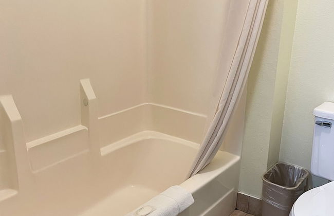 Hudson Inn & Suites - Foto 27