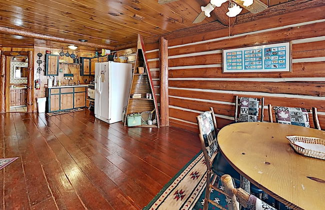 Grand Pines Cabin Number 2 - Foto 21