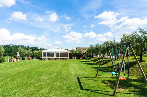 Photo 22 - Farmhouse in Perugia with Hot Tub, Swimming Pool, Garden, BBQ