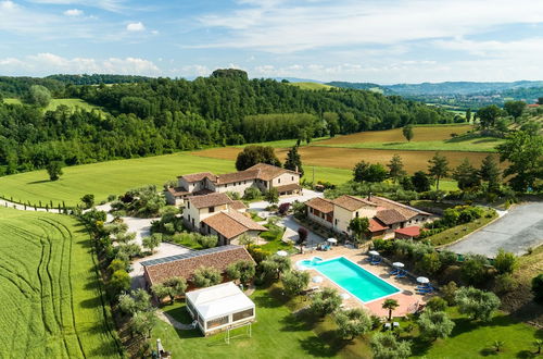 Photo 25 - Secluded Mansion in Perugia with Hot Tub