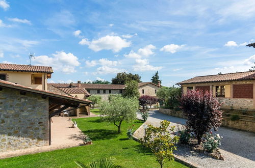 Foto 21 - Secluded Mansion in Perugia with Hot Tub