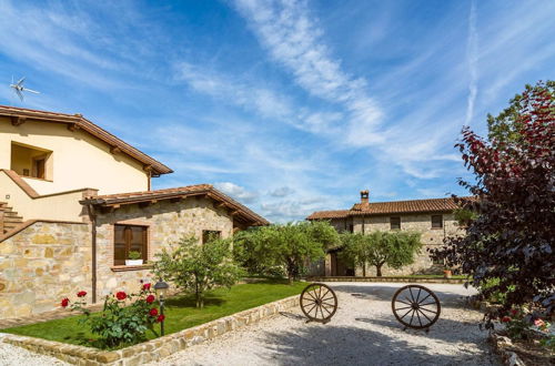 Photo 23 - Secluded Mansion in Perugia with Hot Tub