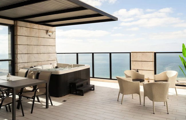Luxury Penthouse on High Floor with Hot Tub - Foto 18