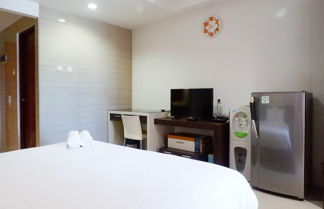 Photo 2 - Best Deal Studio Apartment At High Point Serviced