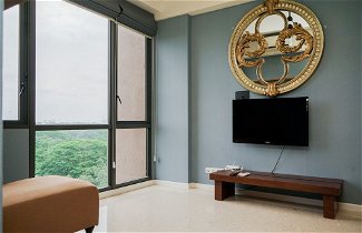 Foto 3 - Minimalist 1Br With Study Room At Marigold Nava Park Apartment