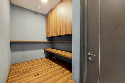 Foto 14 - Minimalist 1Br With Study Room At Marigold Nava Park Apartment