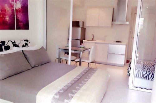 Foto 5 - Azure Residences Condominium Daily Rental