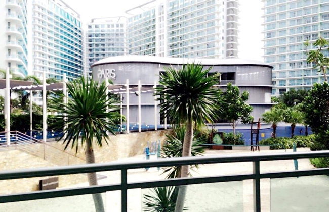 Azure Residences Condominium Daily Rental - Photo 12