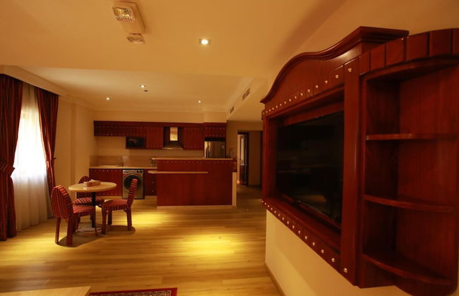 Al Liwan Suites Rawdat Al Khail - Photo 18