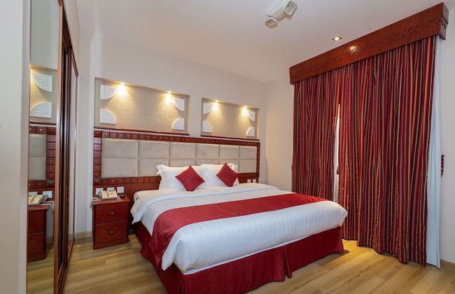 Al Liwan Suites Rawdat Al Khail - Photo 1