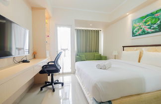 Foto 2 - Minimalist and Comfy Studio The Oasis Cikarang Apartment