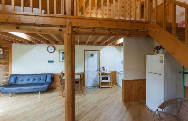 Cabin Town Pension - Photo 25