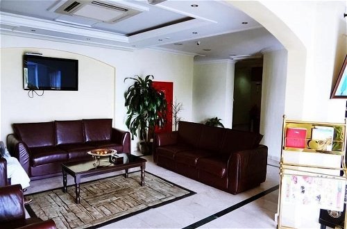 Foto 3 - Al Murooj Hotel Apartments