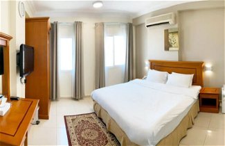 Photo 1 - Al Murooj Hotel Apartments