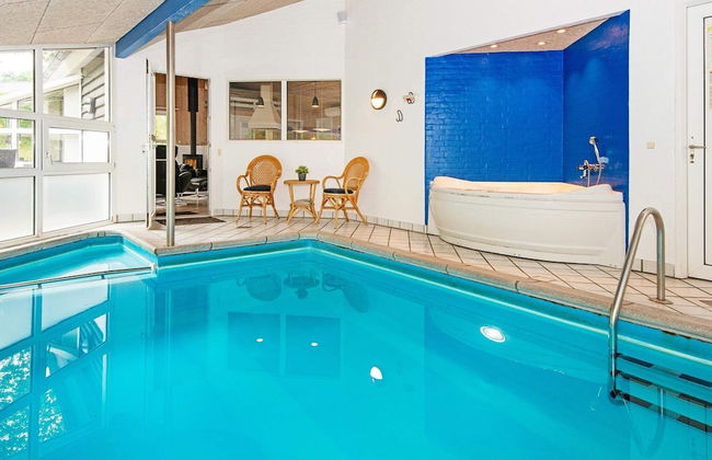 12 Person Holiday Home in Glesborg - Foto 17
