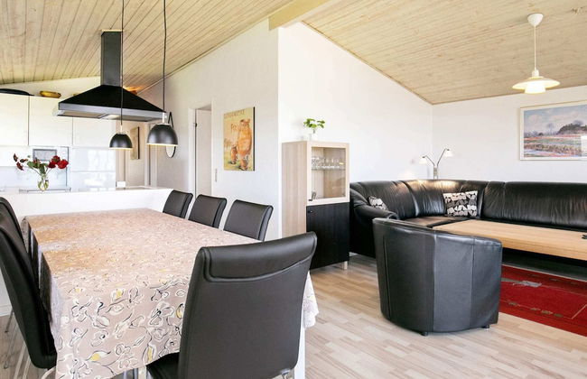 8 Person Holiday Home in Bogense - Foto 8