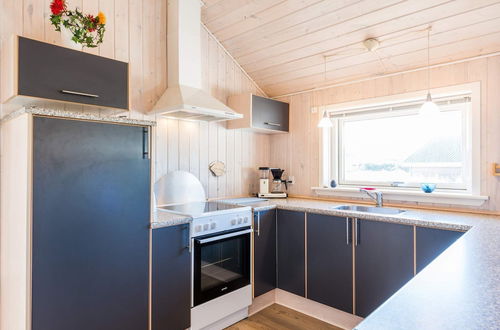 Photo 17 - 6 Person Holiday Home in Hvide Sande