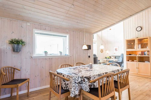 Photo 18 - 6 Person Holiday Home in Hvide Sande