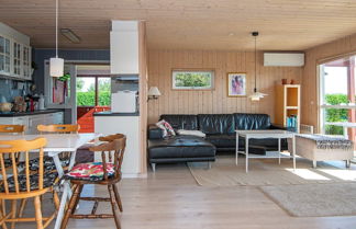 Foto 3 - Spacious Holiday Home in Hejls near Sea