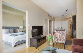 Photo 3 - Quickstay - Executive Condo in the Heart of Downtown