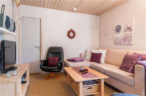 Photo 9 - 5 Person Holiday Home in Norre Nebel