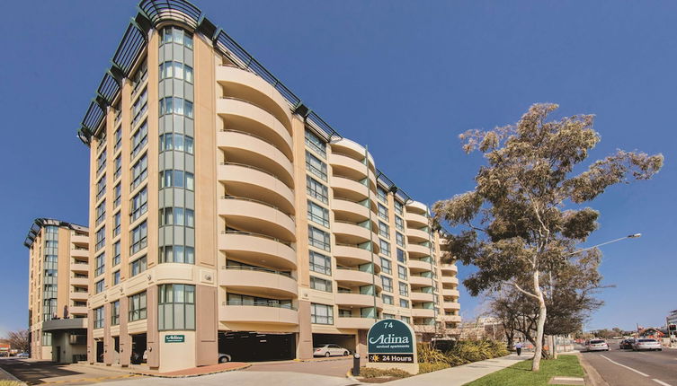 Photo 1 - Adina Serviced Apartments Canberra James Court