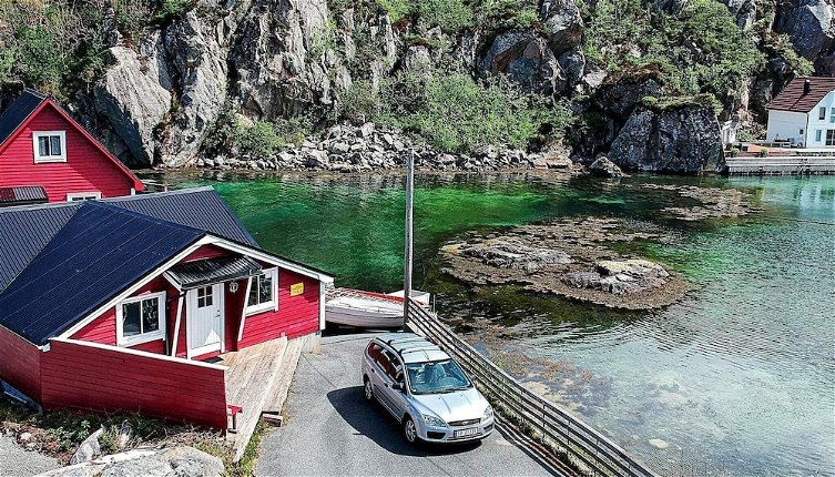 Photo 1 - 6 Person Holiday Home in Rubbestadneset