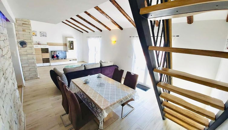 Foto 1 - Modern Attic Apartment