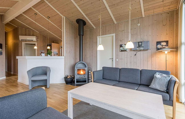 6 Person Holiday Home in Tarm - Foto 16