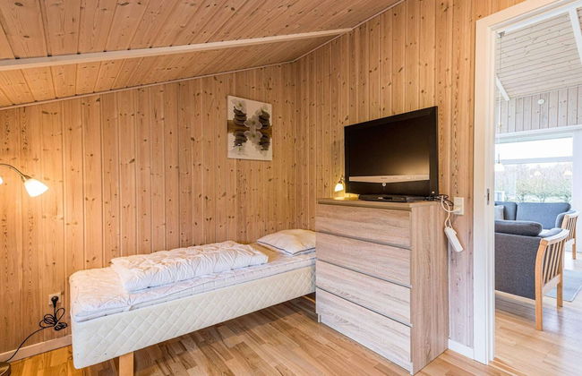 6 Person Holiday Home in Tarm - Foto 12