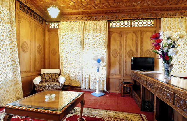 Wangnoo Houseboats - Foto 5