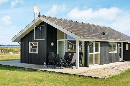 Photo 14 - Spacious Holiday Home in Storvorde near Sea