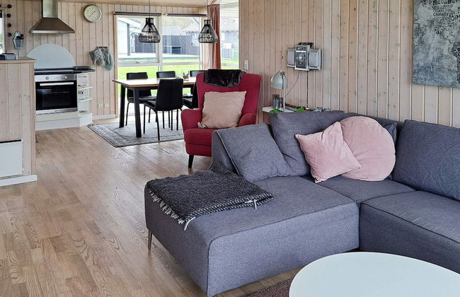 Spacious Holiday Home in Storvorde near Sea - Foto 7
