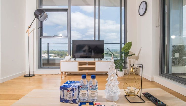 Photo 1 - 17th Level 1bed1bath APT Macquaire Park+wifi+view