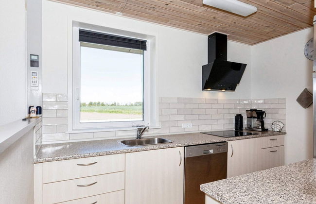 6 Person Holiday Home in Spottrup - Foto 4