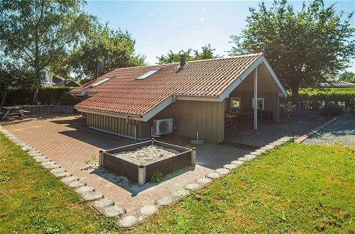 Photo 15 - 4 Person Holiday Home in Hejls