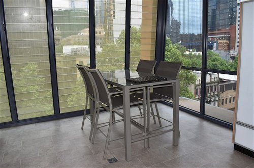 Foto 16 - Spacious 1 Bedroom Apartment in the Heart of Melbourne's CBD