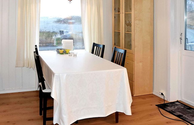 8 Person Holiday Home in Revsnes - Foto 40