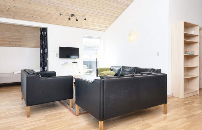 8 Person Holiday Home in Borkop - Foto 11