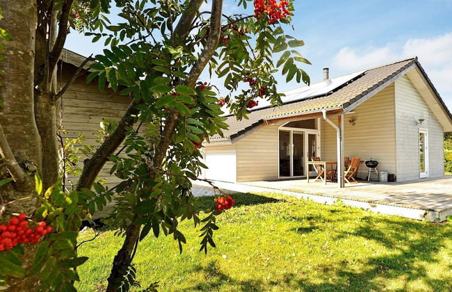 8 Person Holiday Home in Borkop - Foto 29