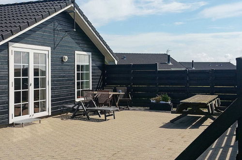 Photo 19 - 7 Person Holiday Home in Lokken