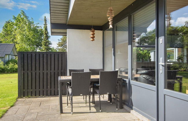6 Person Holiday Home in Orsted - Photo 2